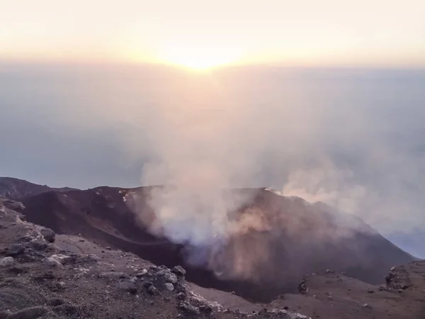 Crater at Mount Stromboli — Stock Photo, Image