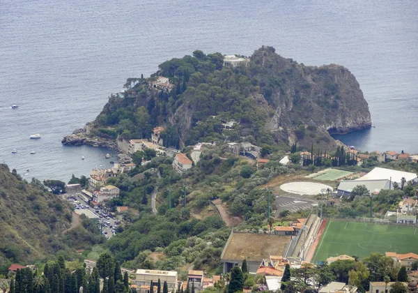 Taormina mit Isola Bella — Stockfoto