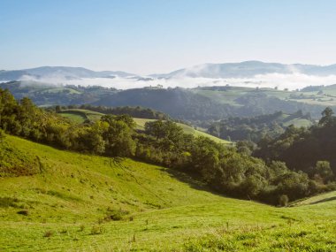 Geriye dönüp baktığımda vadiye doğru Napoleon rotasında - Saint Jean PIED de bağlantı noktası, Fransa