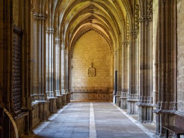13. yüzyılda cloister St Mary's Katedrali - Pamplona, Navarre, İspanya, 4 Eylül 2014