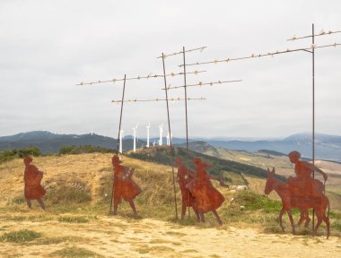 Navarre yol arkadaşları tarafından monte mağfiret - Alto del Perdon, Navarre, İspanya, 5 Eylül 2014 1996 yılında inşa edilen Ferforje hacılar anıt