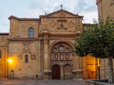 Şafakta katedral cephe-Santo Domingo de la Calzada, La Rioja, Ispanya