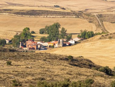 Orbaneja Riopico, Kastilya ve Leon, İspanya hamlet yaklaşıyor