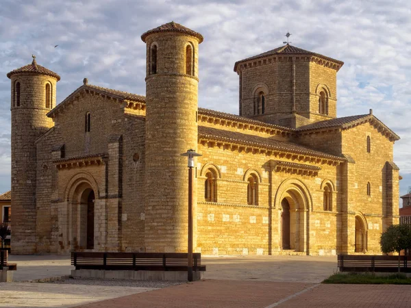 Biserica Romanică Sfântul Martin Luminată Soarele Dimineții Fromista Castilia Leon — Fotografie, imagine de stoc