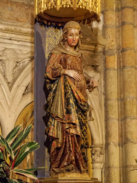 圣母玛利亚 Virgen 在圣玛丽亚 里昂大教堂的雕像 卡斯蒂利亚和里昂 西班牙 — 图库照片