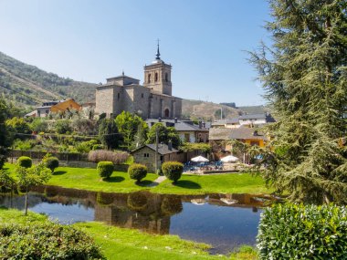 Kilise San Nicolas de Bari Molinaseca, Kastilya ve Leon, İspanya - Meurelo nehrin kıyısında
