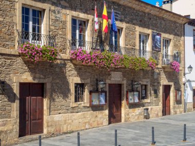 Güzel Belediye Binası ana meydanında - dekore Villafranca del Bierzo, Kastilya ve Leon, İspanya