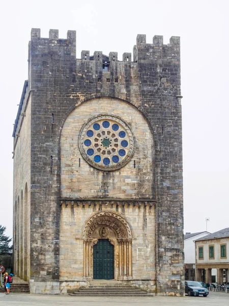 Den Fortresslike Romanska Socken Kyrkan San Nicolas Brukade Tillhör Ordningen — Stockfoto