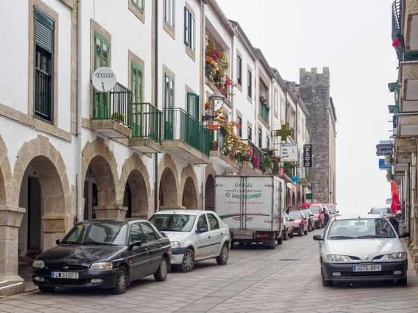 Strada Principale Acciottolata Rua Compostela Una Nebbiosa Giornata Autunnale Portomarin — Foto Stock