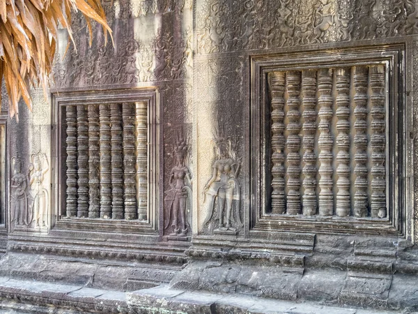 Windows Esculturas Baixo Relevo Angkor Siem Reap Camboja — Fotografia de Stock