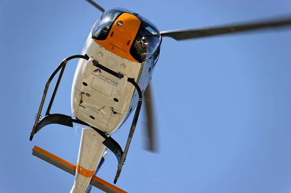 Inspection with Amprion GmbH helicopter — Stock Photo, Image