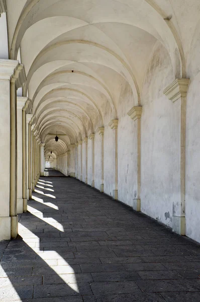 2019年3月24日 意大利维琴察 贝里科山拱廊 Arcades Monte Berico 一条通向圣母玛利亚圣地的迷人小路 — 图库照片