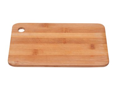 Beyaz arka planda mutfak tahtası kesiliyor