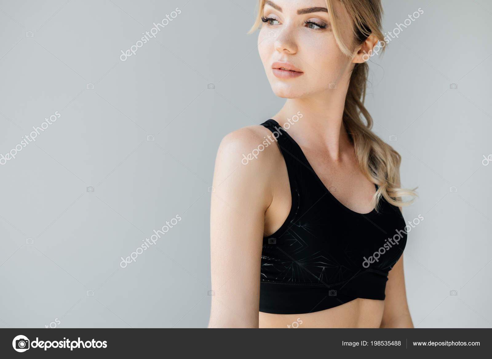 Голая 13 летняя девочка фото load