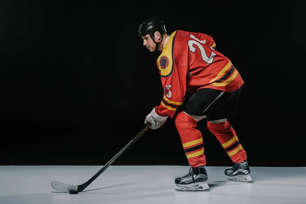 Side View Professional Young Ice Hockey Player Playing Hockey Looking — Stock Photo, Image