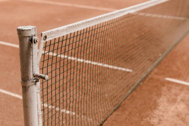 kahverengi Tenis Kortu tenisi net ve markalama çizgili