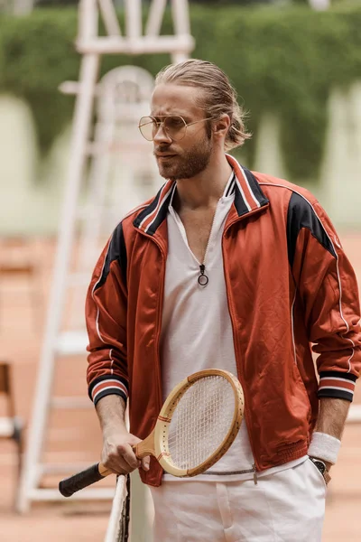 Handsome Retro Styled Tennis Player Standing Racket Tennis Court Looking — Stock Photo, Image