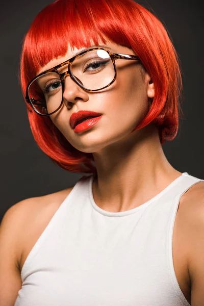 Attractive Young Woman Red Bob Cut Stylish Eyeglasses Looking Camera — Stock Photo, Image