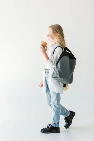 Side View Cute Smiling Child Backpack Eating Ice Cream Looking — Free Stock Photo