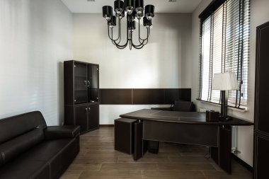 ev ofis koltuk ve masa iç görünümü