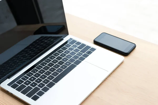 Laptop Smartphone Blank Screens Wooden Table — Stock Photo, Image