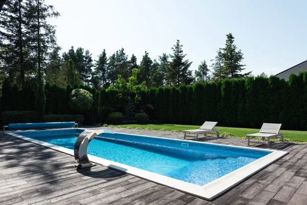 Piscine et piscine — Photo de stock