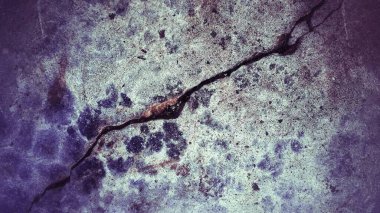 Duvara su damlaları