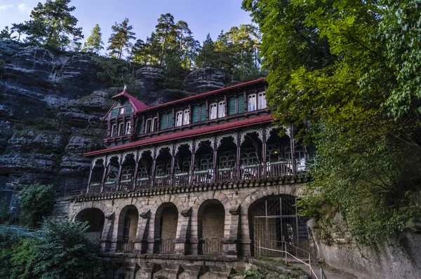 Pravcicka kapısında bir bina