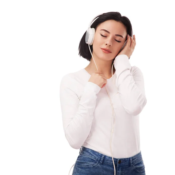 Junge Schöne Ruhige Frau Mit Kopfhörer Vor Weißem Hintergrund — Stockfoto