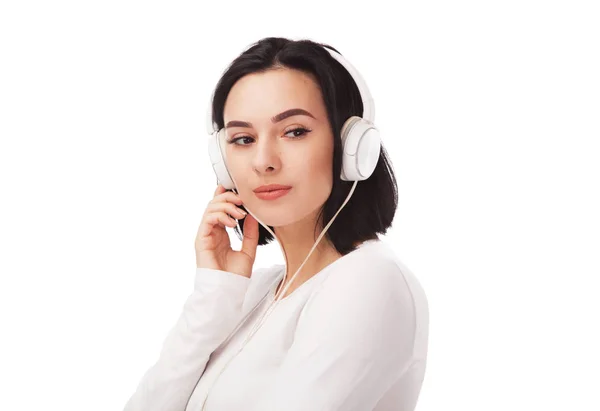 Jovem Bela Mulher Ouvindo Música Com Curiosidade Grandes Fones Ouvido — Fotografia de Stock