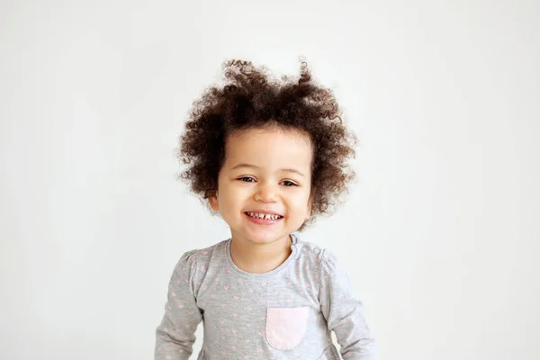 Sevimli küçük kız bebek — Stok fotoğraf