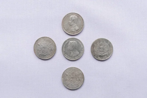 Tajski monety walutowe zostały wykorzystane sto lat temu. — Zdjęcie stockowe