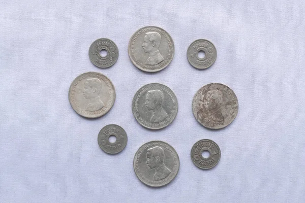 Tajski monety walutowe zostały wykorzystane sto lat temu. — Zdjęcie stockowe