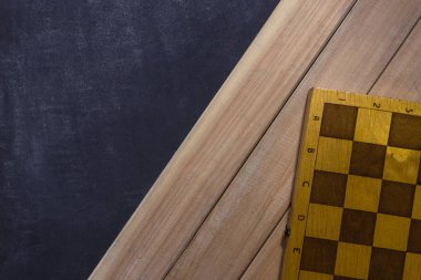 Spor ve rekreasyon masa oyunu kurulu ile dama. Hobi. Dama oyunu oyun alanında.