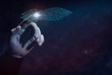 İnsan hedef uzay gemisi düşük poli. Bulutsusu toz. Karışık teknik.