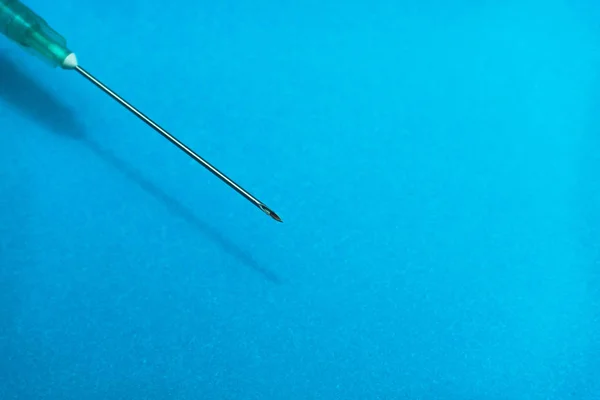 Syringe Filled Colorful Nano Balls Blue Background Innovative Medical Concept — Stock Photo, Image