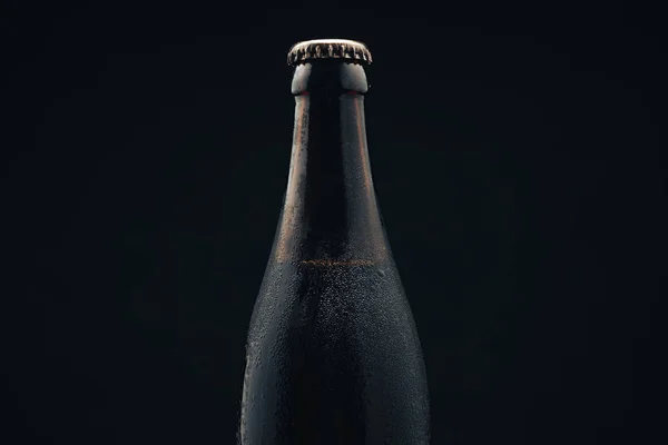 Close Vetro Marrone Bottiglia Birra Sfondo Nero Behaid — Foto Stock
