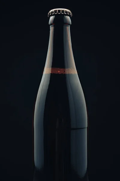 Close Glazen Bruine Fles Bier Een Zwarte Achtergrond Behaid — Stockfoto