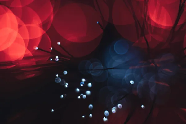 Красива Абстрактна Лінія Оптичного Волокна Червоному Фоні Боке — стокове фото