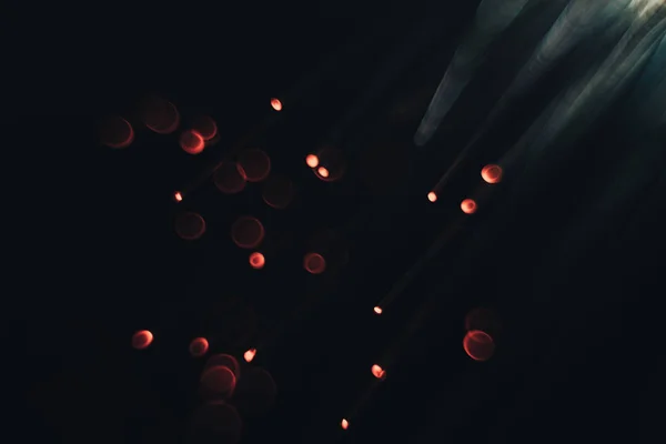 暗い背景に美しい光ファイバーブルーコールドボケ — ストック写真