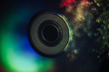 Çok renkli parlak ışık arka plan ile güzel soyut cd dvd disk.