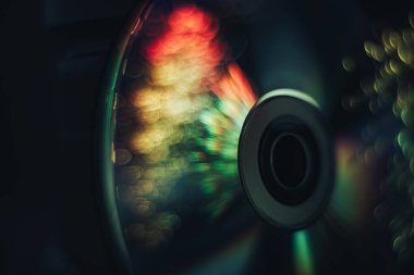 Çok renkli parlak ışık arka plan ile güzel soyut cd dvd disk.