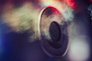 Parçacık alanı arka planı ile parlakgüzel soyut daire.