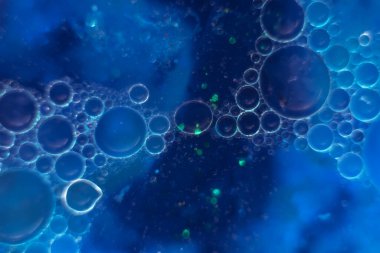 Tasarım için güzel soyut mavi baloncuklar arka plan deseni. Arkaplan, pankart için sıvı dokusu.