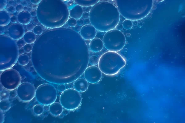 デザインのための美しい抽象的な青い泡の背景パターン 背景用の液体の質感 バナー — ストック写真