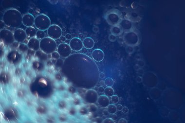 Tasarım için güzel soyut mavi baloncuklar arka plan deseni dokusu. Makro görünüm. 