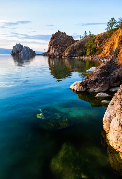 Kap Burhan Und Schamanenfelsen Auf Der Insel Olchon Baikalsee Russland — Stockfoto