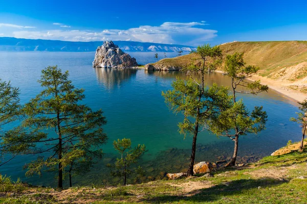 Τοπίο στη λίμνη Βαϊκάλη στη Σιβηρία — Φωτογραφία Αρχείου