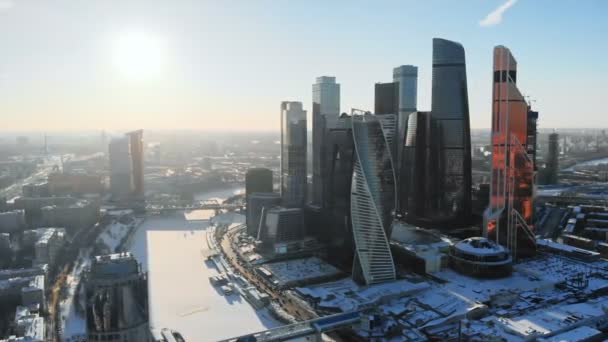 Επιχειρηματικό Κέντρο Της Μόσχας Ηλιόλουστο Χειμερινό Εναέριο Τοπίο Σύγχρονη Ρωσική — Αρχείο Βίντεο