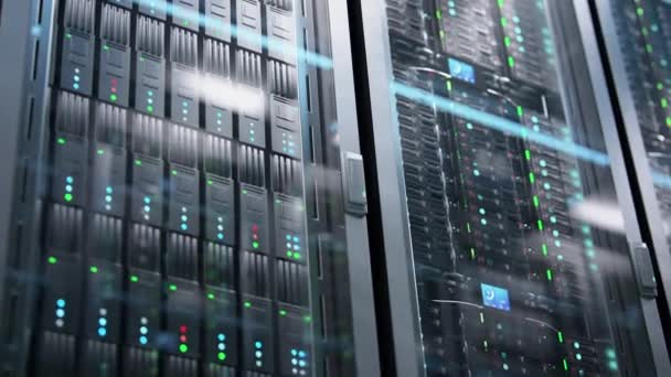 Camera Beweegt Datacenter Langs Racks Met Server Apparatuur Close Weergeven — Stockvideo